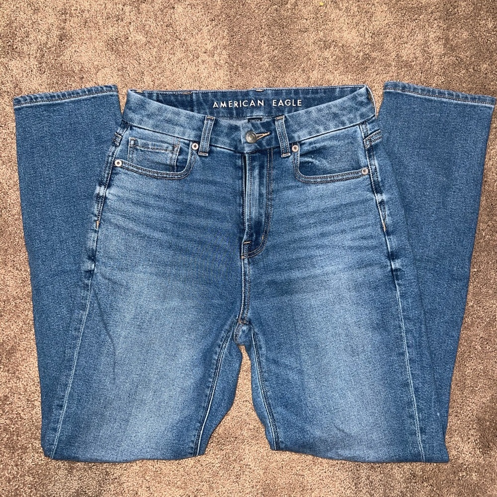 American Eagle Women’s Curvy Mom Jeans